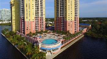 Bildlink zur Auswertung von Wohnungen in Fort Myers bis $399.999
