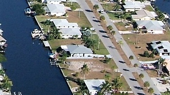 Picture link to gulf access lots for sale in the North of Cape Coral
