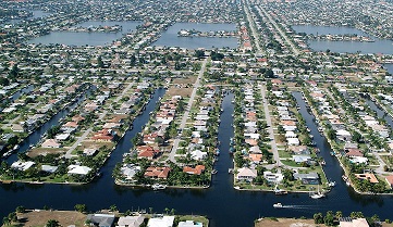 Picture showing the canals and lakes with a Cape Coral aerial