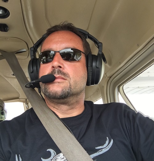 Picture showing Markus Hartwich navigating a Cessna 